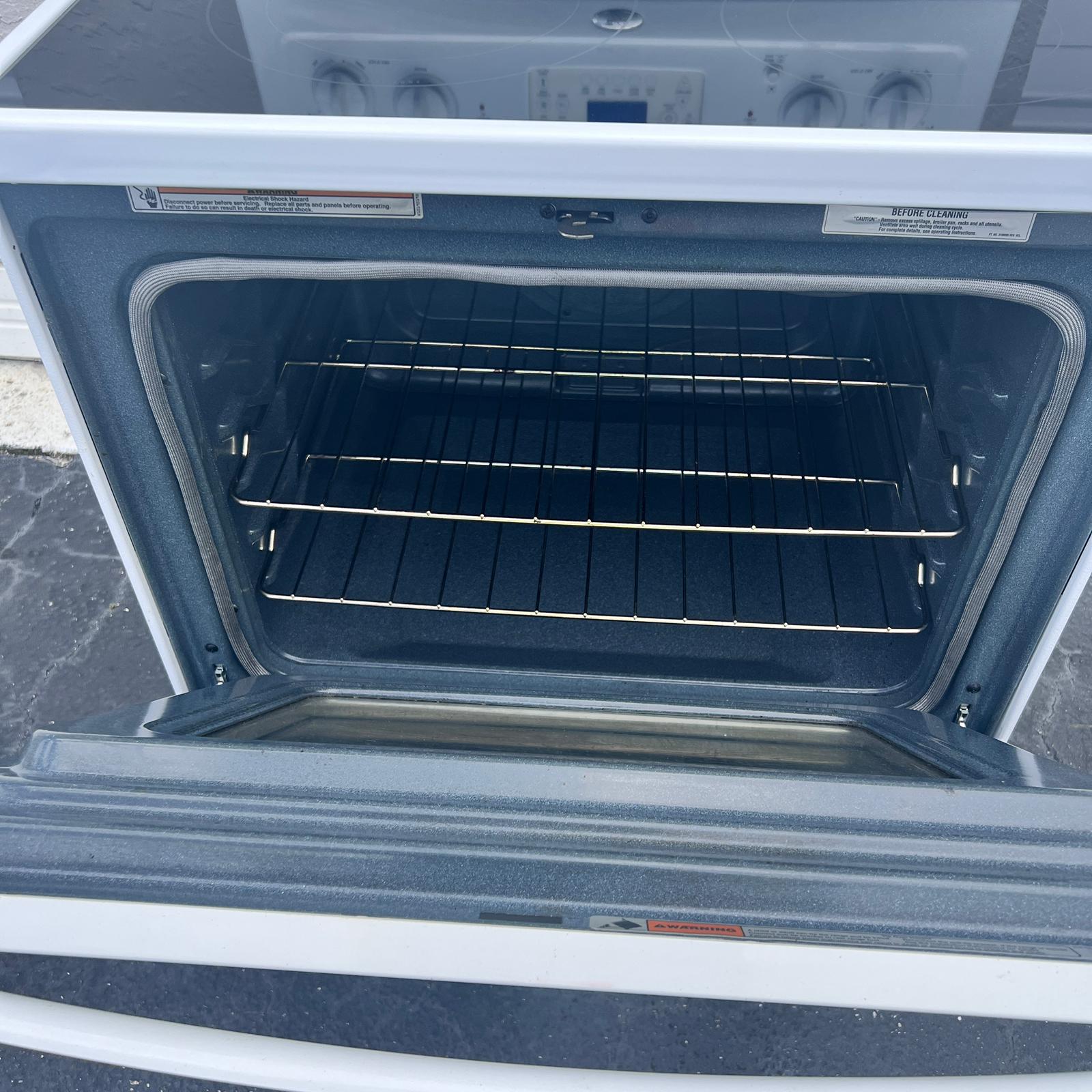 Whirlpool Electric Stove - Steam Clean Oven Whirlpool Electric Stove - Steam Clean Oven